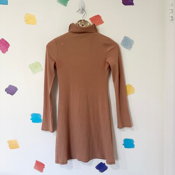 S Reformation Peach Ribbed Long Sleeved Light Sweater Dress - Picture 2 of 5